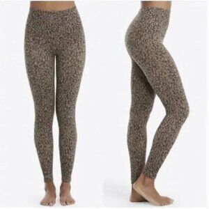 SPANX Look At Me Now High Rise Seamless Leopard Print Leggings. Women's Small